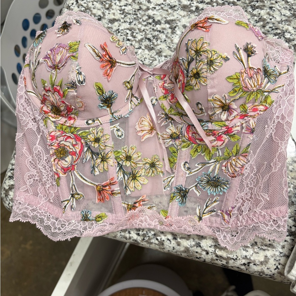 Victoria’s Secret lingerie bra top size 32D